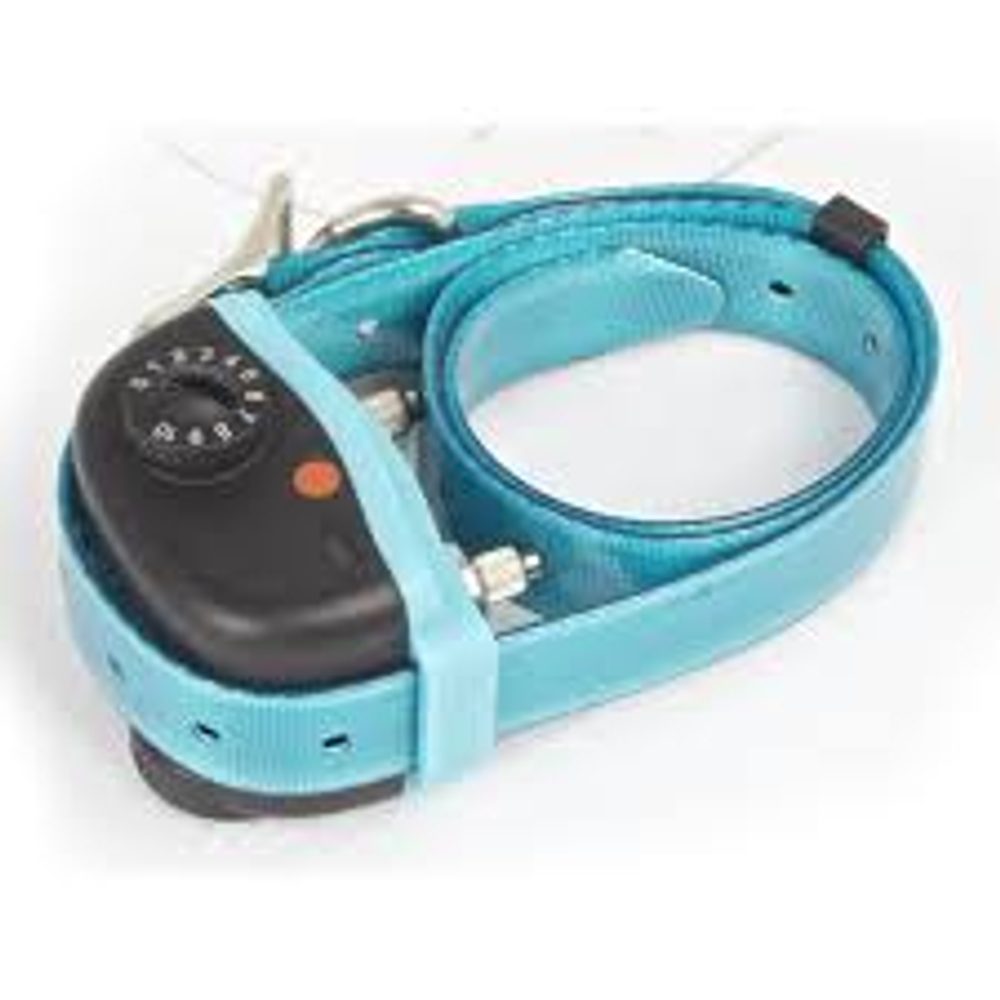 Canicalm Excel.
  Canicalm Excel - Halsband einer modernen Konzeption für kleine und grosse Hunde mit der Möglichkeit Eimpfindlichkeit einzustellen und 4 Modi (nur Ton, Ton und Impuls, Ton und verstärktes Impuls, Ton und starkes Impuls).
Beim ersten Bellen kommt eine Tonwarnung, wenn der Hund innerhalb von 30s weiter bellt, kommt eine Tonwarnung un dein Stimmulationsimpuls (schwach oder stark je nach Einstellung).

 
 
Bellenerkennung
Canicalm Excel Canicalm wird durch die Bewegung der Stimmbänder beim bellen aktiviert.
 
Art der Korrektion 
1.
 Einstellung des Halsbandes
Bei Canicalm First gibt es die Möglichkeit 4 verschiedene Korrektionmodi, Empfindlichkeit des Bellens in 10 Stufen.