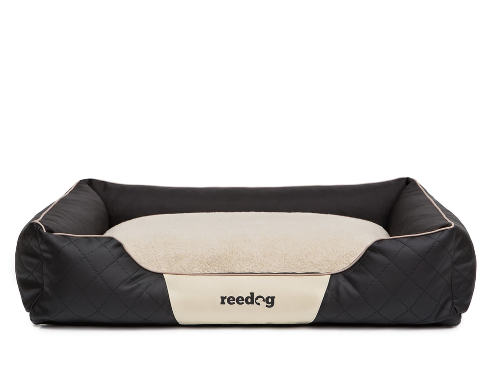 Hundenestchen Reedog Black Luxus - L.
Die Matratze der Hundenestchen ist sehr angenehm und wärmt Ihren Hund auf.
 
Vorteilhatf ist der abnehmbare Bezug, der sich in der Waschmaschine waschen lässt (Handwaschen- 30°).  Das Hundenestchen Reedog Luxus ist auch für grössere Hunderassen bestimmt und es stehen bis zu 5 Grössen zur Auswahl.

 
 
 

 
Vorteile

hochwertiges und festes Material
auch für grössere Hunderassen geeignet
hohe und isolierte Matratze
einzigartiges Design
waschbar

Nachteile

keine

Inhalt der Packung

Hundenestchen Reedog

 