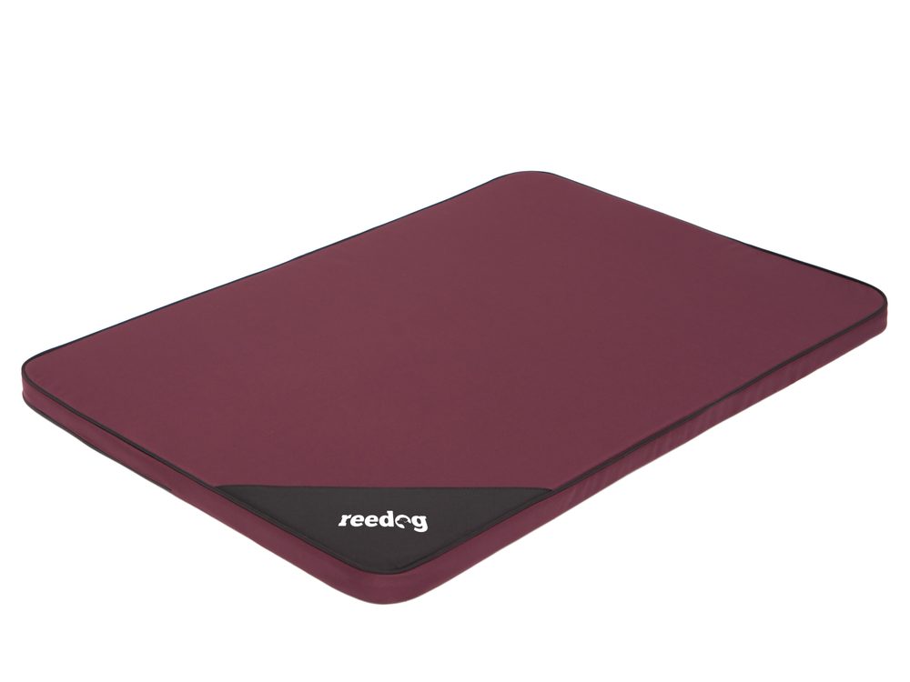 Podložka pro psa Reedog Thin Bordo - XL.
  Podložka pro psa Reedog bude pohodlným a měkkým pelíškem pro vašeho pejska. Vyberte si u nás tu správnou podložku, která se hodí designem do vašeho příbytku a vašemu pejskovi vytvoří příjemné pohodlí domova. Svrchní materiál tvoří cordura, který snadno odolá nečistotám, vlhkosti a drápkům vašeho čtyřnohého kamaráda.
 

 