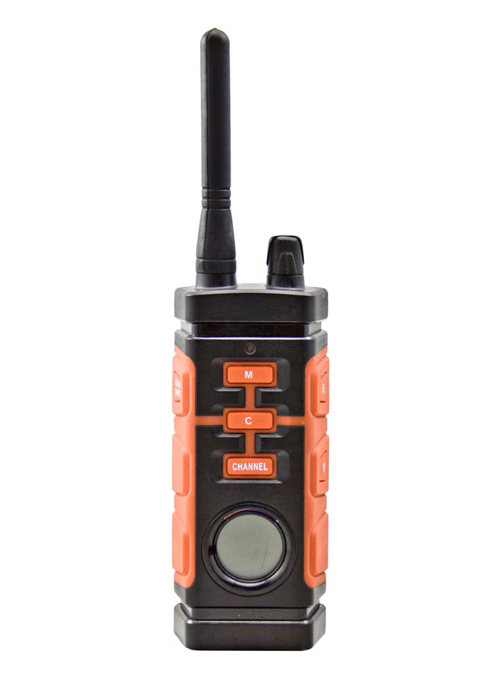 Vysílačka Petrainer PET616