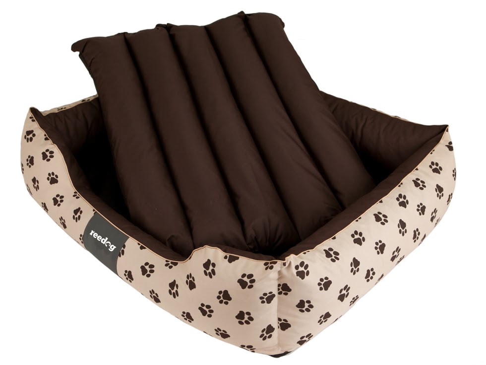 Hundebett Reedog Beige Paw - XXL.

 
 
Das Reedog Hundebett ist für kleine, mittlere und große Hunde geeignet.
 
(*Unsere Reedog Hundebetten sind handgenäht, daher kann die Größe leicht variieren, aber nicht mehr als 2 - 4cm.)
 
Vorteile

hochwertiges und festes Material
für jeden Hund geeignet
hohe und bequeme Matratze, die man herausnehmen kann
waschbar

 
Inhalt der Packung

Hundebett Reedog Beige Paw