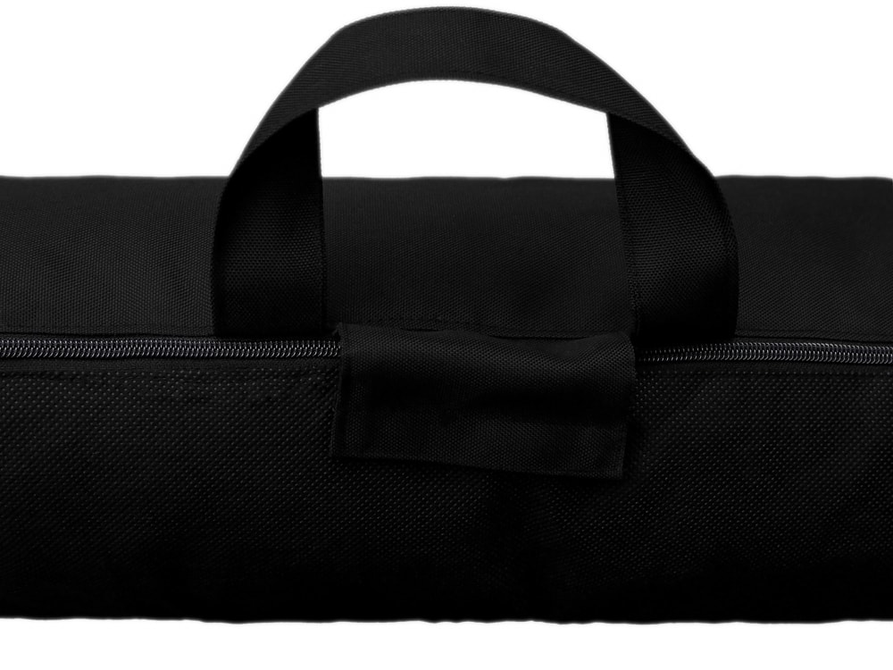 Hundebett Reedog Ponton Black - XXL.
Der Bezug kann abgenommen und einfach in der Waschmaschine gewaschen werden, damit Sie sich keine Sorgen machen müssen und Ihr Haustier in einem sauberen Bett einschläft.

Hundebett Reedog Ponton ist für kleine, mittlere aber auch große Hunde geeignet.