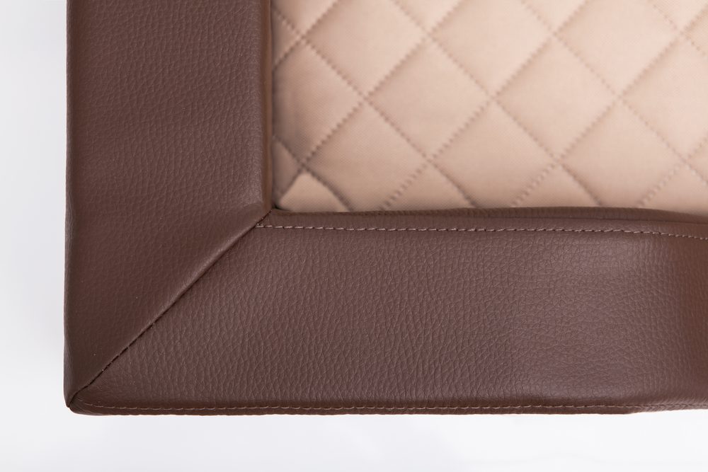 Hundenestchen Reedog Deluxe Brown - XL.
Das Hundenestchen Reedog Deluxe können Sie in einigen Varianten und Grössen kaufen.

Das Hundenestchen Reedog Deluxe ist für kleine, mittlere, aber auch grosse Hunderassen.




 
 