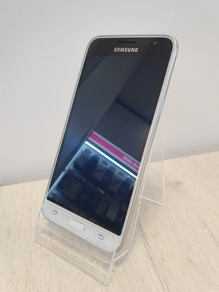 Mobil Maják | mobilní telefony a příslušenství - Samsung Galaxy J3 (2016)  bílý - použitý (A) - Samsung - Galaxy J - Samsung, Použité telefony