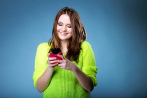 Prakticky a stylově: mobilní příslušenství GUESS