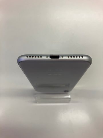 Apple iPhone 8 64GB bílý - použitý (B-)