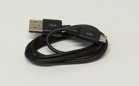 Datový kabel USB / micro USB černý
