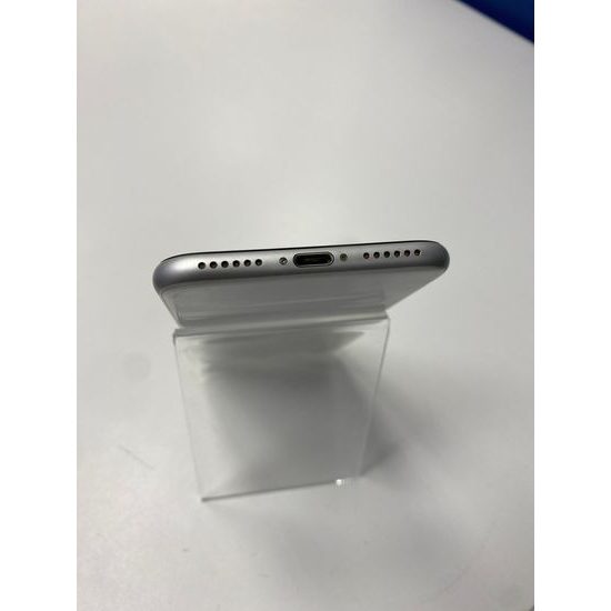 Apple iPhone SE 2020 64GB bílý - použitý (A-)