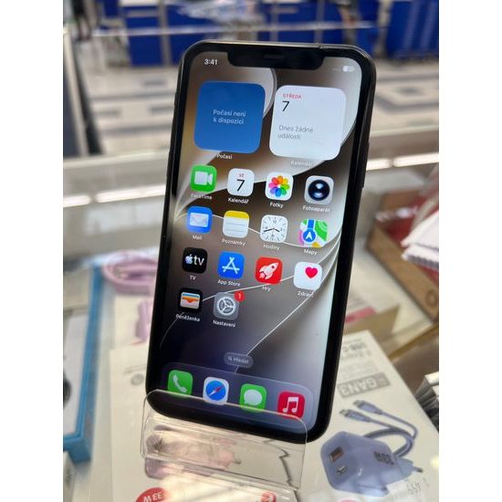 Apple iPhone 11 64GB černý - použitý (C)