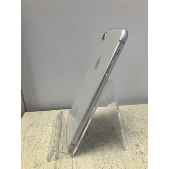 Apple iPhone 8 2GB/64GB bílý - použitý (B-)