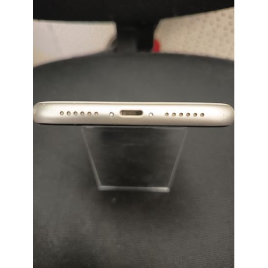 Apple iPhone 11 64GB bílý - použitý (B-)