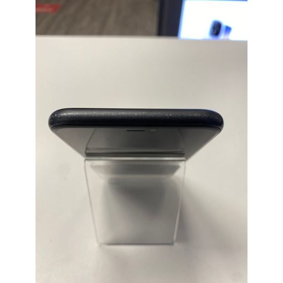 Apple iPhone 11 64GB černý - použitý (B-)