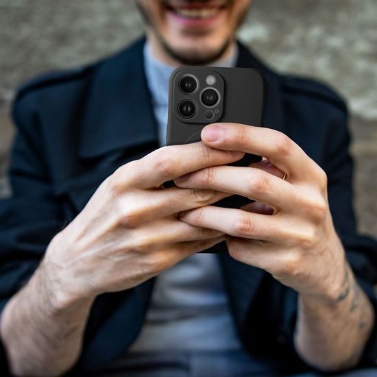 Obal / kryt na Apple iPhone 13 PRO černý Sillicon Mag Cover