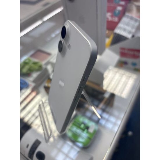 Apple iPhone 16 128GB bílá - zánovní