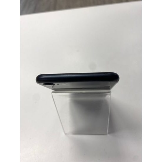 Apple iPhone SE 2022 128GB černý - použitý (B)