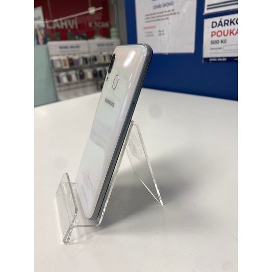 Samsung Galaxy A40 4GB/64GB bílý - použitý (A-)