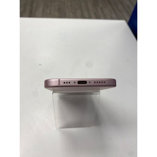Apple iPhone 15 128GB růžový - použitý (A-)