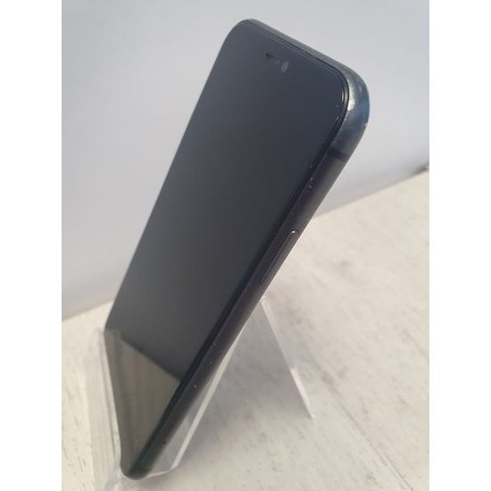 Apple iPhone 11 128GB černý - použitý (B-)