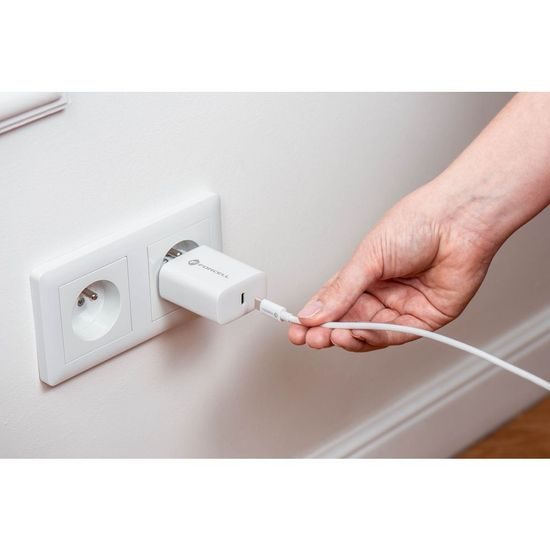 Cestovní nabíječka Forcell vstup USB C s kabelem Typ C - 3A 25W s funkcí PD a QC 4.0