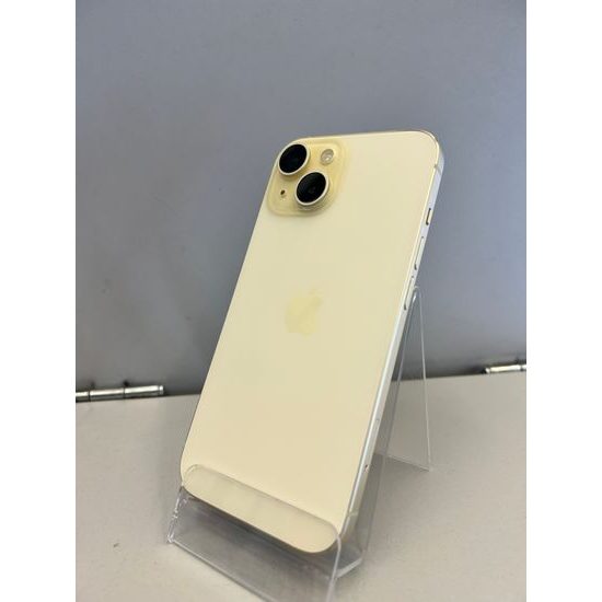 Apple iPhone 15 128GB žlutý - použitý (B-)