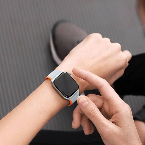 Řemínek na Apple Watch 38/40/41mm šedooranžový - DUX DUCIS LD