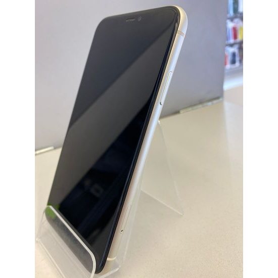 Apple iPhone 11 64GB bílý - použitý (A)