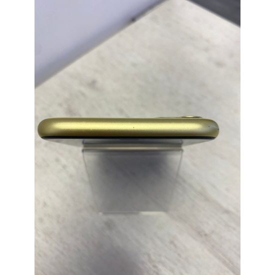 Apple iPhone 11 128GB žlutý - použitý (B-)