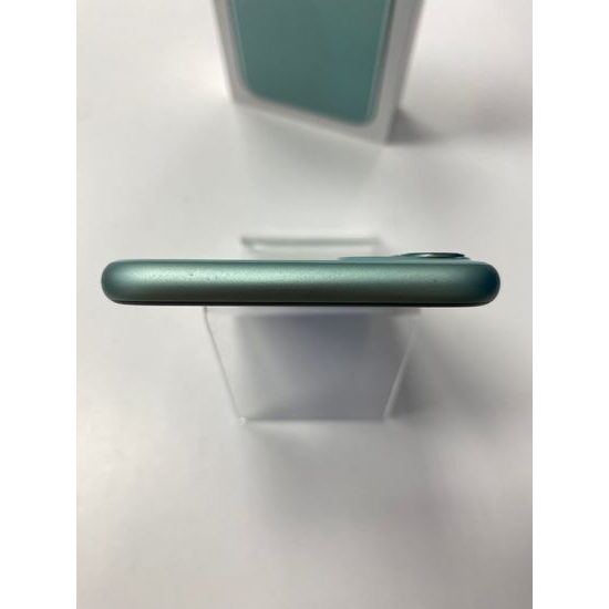 Apple iPhone 11 64GB zelený - použitý (A-)