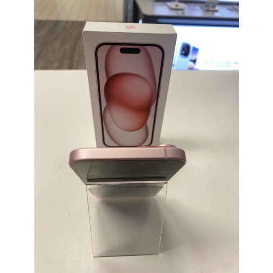Apple iPhone 15 128GB růžový - použitý (A+)
