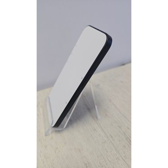 Apple iPhone 16 128GB černý - zánovní