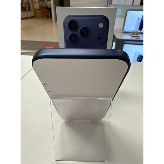 Apple iPhone 17 Pro 256GB modrý - použitý (ZÁNOVNÍ)