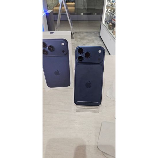 Apple iPhone 17 Pro Max 256 GB modrý - použitý (A+)