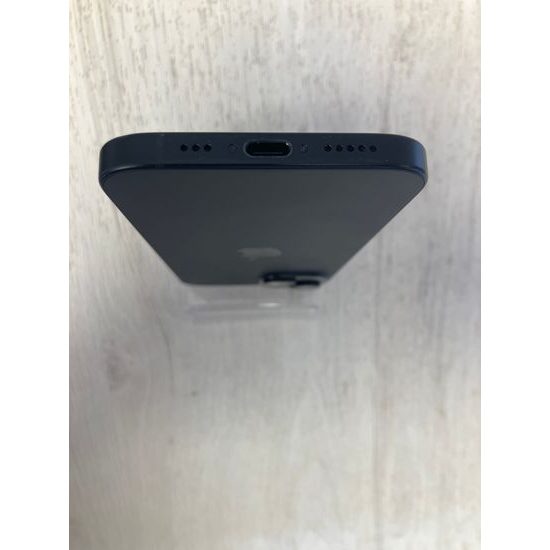 Apple iPhone 15 128GB černý - použitý (B-)