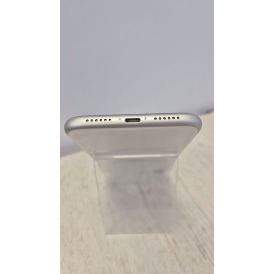 Apple iPhone 11 64GB bílý - použitý (B)