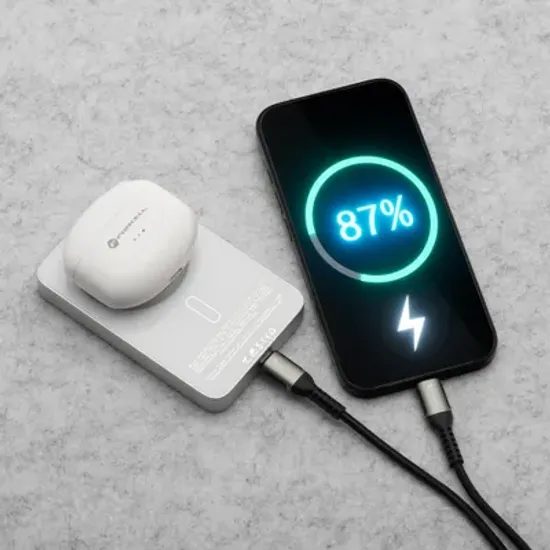 Tenká powerbanka Forcell F-Energy Super Slim F10k8 s MagSafe PD3.0 QC4.0 15W 10000mAh - bílá