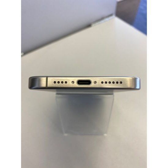 Apple iPhone 15 Pro Max 512GB šedý - použitý (A)