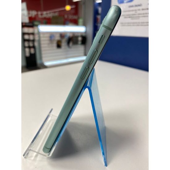 Apple iPhone 11 64 GB zelený - použitý (C)