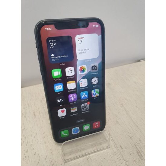 Apple iPhone 11 128GB černý - použitý (B-)