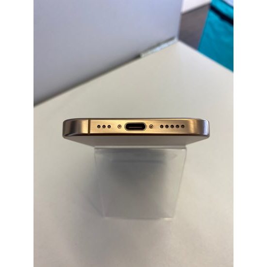 Apple iPhone 16 Pro 1TB béžový - použitý (A)