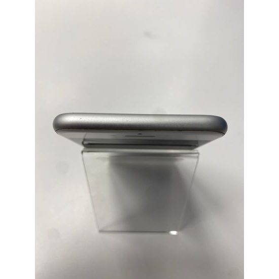 Apple iPhone 8 64 GB stříbrný - použitý (B+)