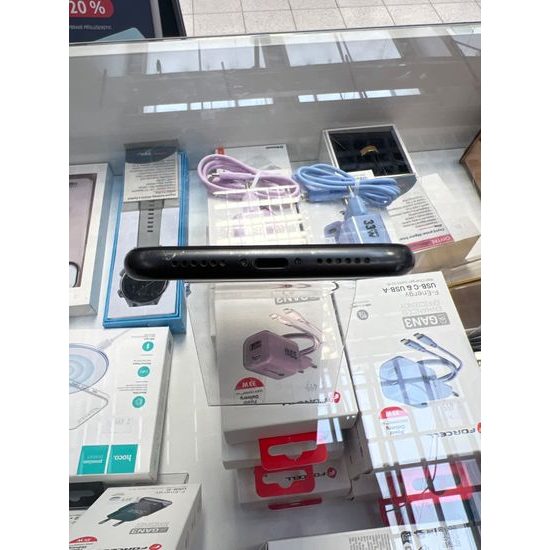 Apple iPhone 11 64GB černý - použitý (C)