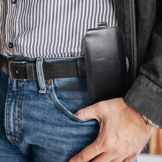 Pouzdro / kapsa kožená univerzální černá zasouvací - ROYAL Crazy Horse - Velikost M - IPHONE 5 / NOKIA S5610 / LUMIA 230