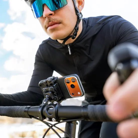 Univerzální držák mobilního telefonu na motorku a kolo FIXED Bikee Anti-Shock s antivibračním modulem, černý
