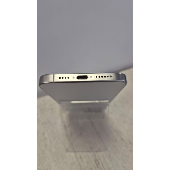 Apple iPhone 15 Pro Max 256GB bílý - použitý (B-)