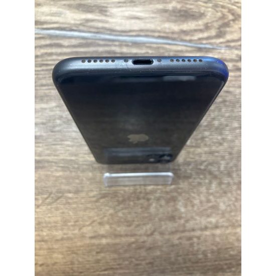Apple iPhone 11 64GB černý - použitý (C)