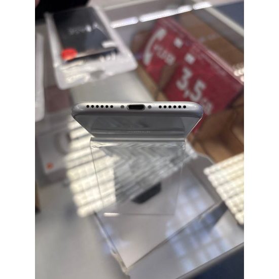 Apple iPhone 8 64GB Bílá - použitý (C)