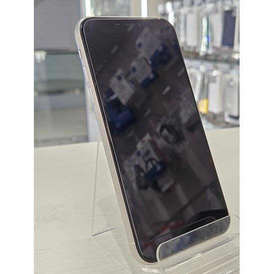 Apple iPhone 11 64GB bílý - použitý (C)