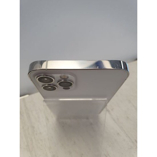 Apple iPhone 12 Pro 128GB stříbrná - použitý (B-)