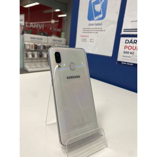 Samsung Galaxy A40 4GB/64GB bílý - použitý (A-)