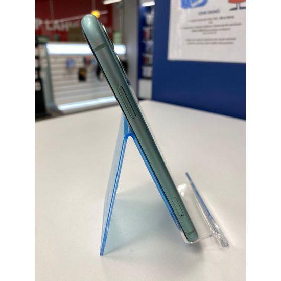 Apple iPhone 11 64 GB zelený - použitý (C)